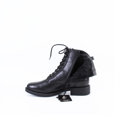 Черные кожаные ботинки на шнурке S.OLIVER